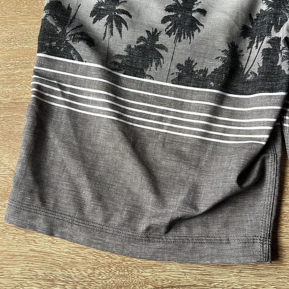 O'neill Men's Monstera Divide-Gray Palm Bermuda Shorts Back Zipper Size 32 - Picture 12 of 14